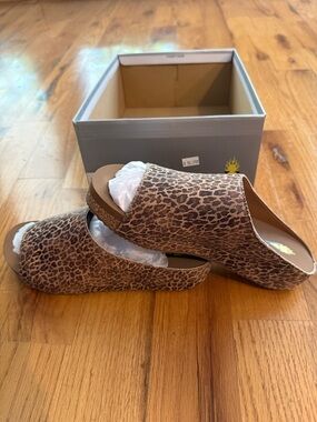 Volatile Leopard Print Wren Sandals - Brown & Black